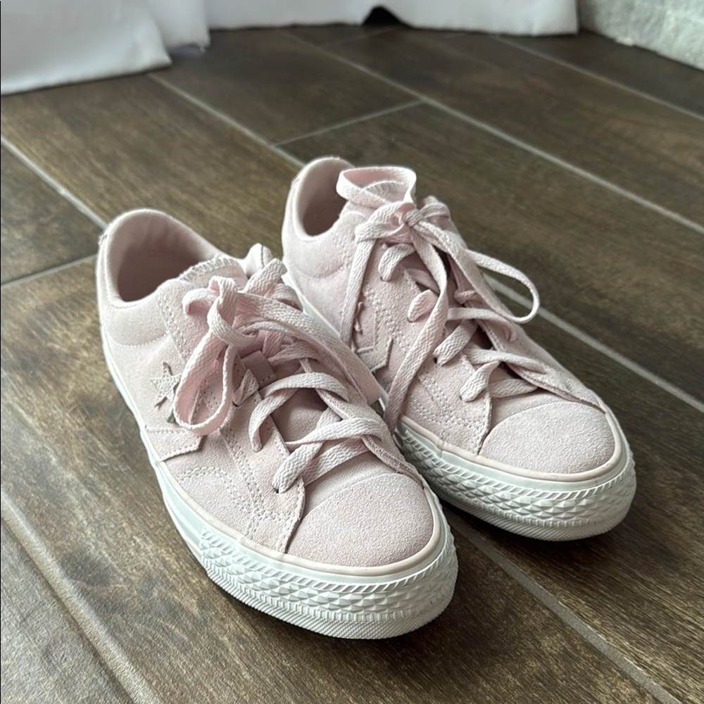 Converse Women's Pink Sneakers